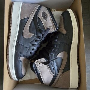 Jordan 1 High Palomino Size 7Y WITH BOX